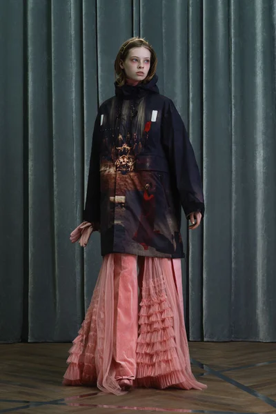 Look 19